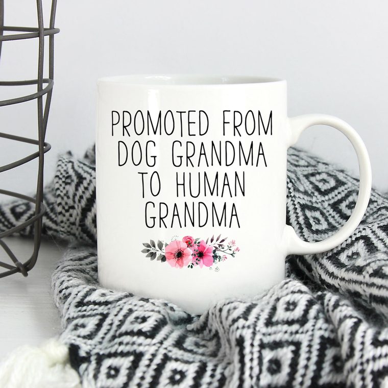 Personalised pregnancy announcement grandma mug